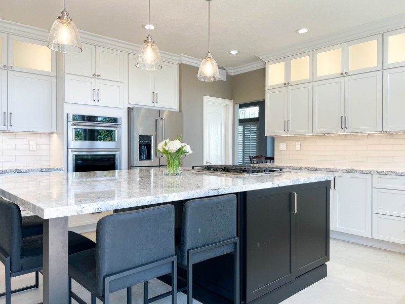 Two-Toned-Kitchen-Design