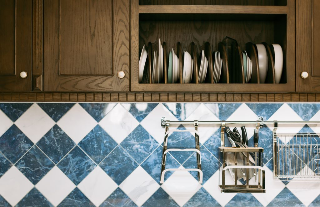 online kitchen remodel planner tool helps pick backsplash and cabinets